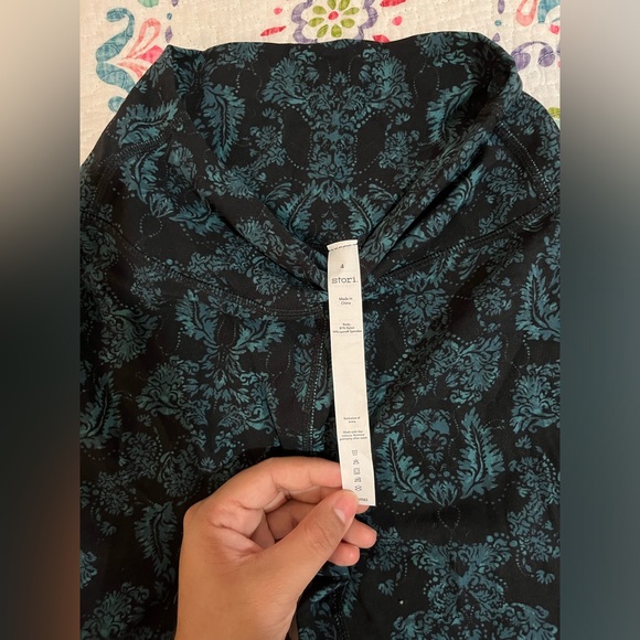 Stori, NWT - Picture 1 of 5